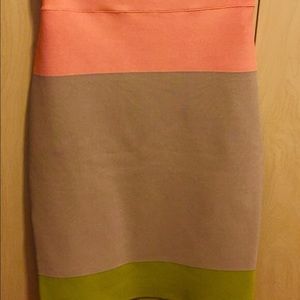 Bcbg three tone body con skirt